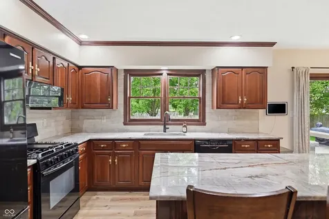 14379 Jeffrey Carmel IN 46032