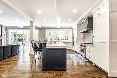 8114 Meadowbrook Drive Indianapolis IN 46240