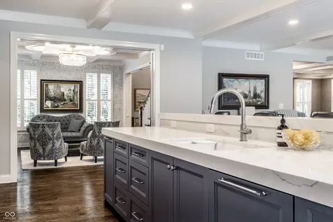 8114 Meadowbrook Drive Indianapolis IN 46240