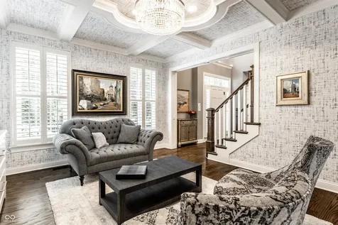 8114 Meadowbrook Drive Indianapolis IN 46240