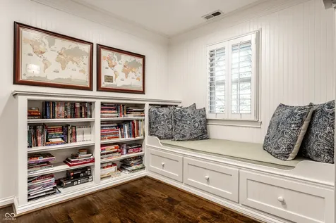 8114 Meadowbrook Drive Indianapolis IN 46240