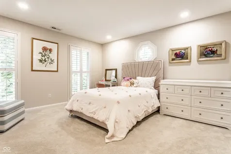 8114 Meadowbrook Drive Indianapolis IN 46240