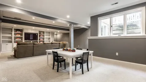 8114 Meadowbrook Drive Indianapolis IN 46240