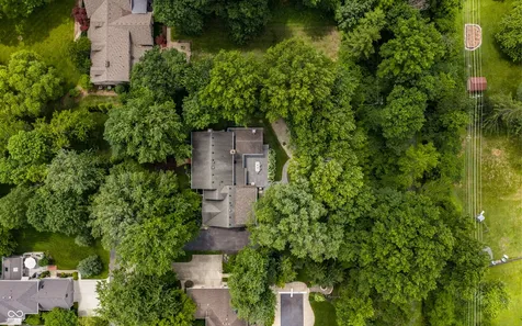 8114 Meadowbrook Drive Indianapolis IN 46240