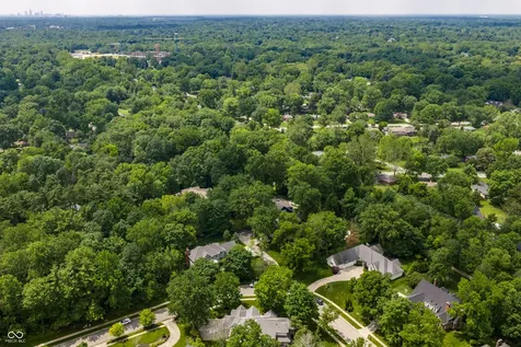 8114 Meadowbrook Drive Indianapolis IN 46240