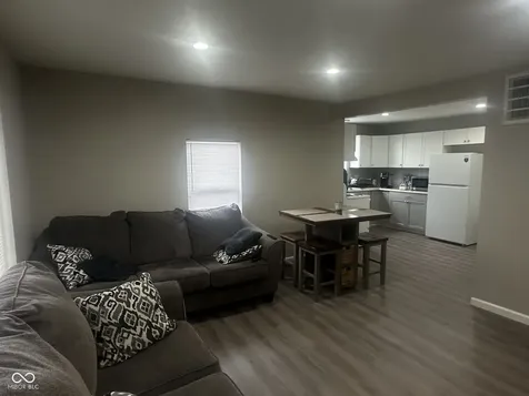 484 S Rochester Indianapolis IN 46241
