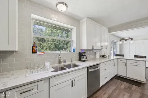2060 Lick Creek Drive Indianapolis IN 46203