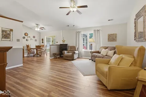 5473 Kelly Anne Way Noblesville IN 46062