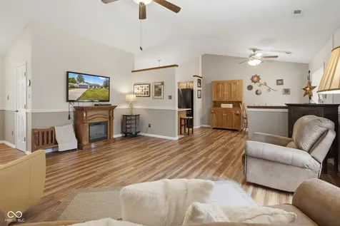 5473 Kelly Anne Way Noblesville IN 46062