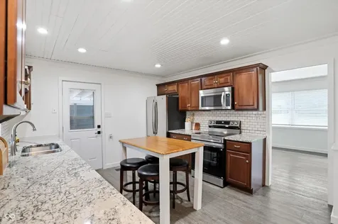 5626 Ralston Avenue Indianapolis IN 46220