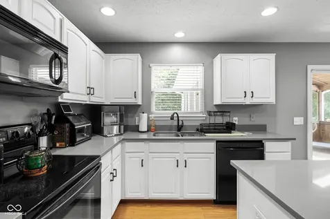 11897 Gatwick View Drive Fishers IN 46037