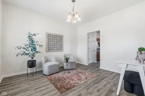 1593 Woodside Circle Franklin IN 46131