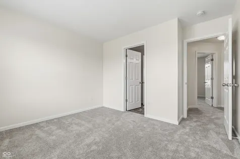 1593 Woodside Circle Franklin IN 46131