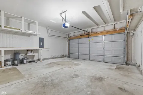 1593 Woodside Circle Franklin IN 46131