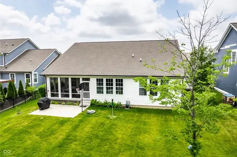 15611 Woodford Drive Westfield IN 46074