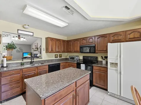 1845 Glendora Drive Indianapolis IN 46214