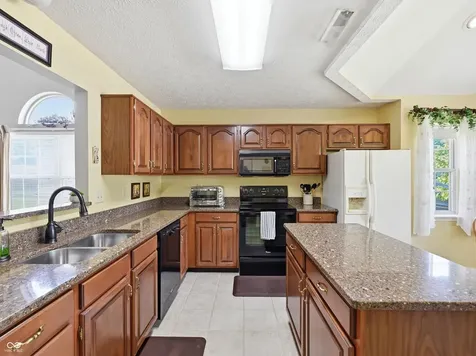1845 Glendora Drive Indianapolis IN 46214