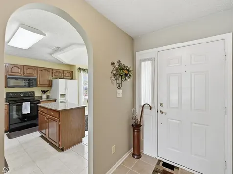 1845 Glendora Drive Indianapolis IN 46214