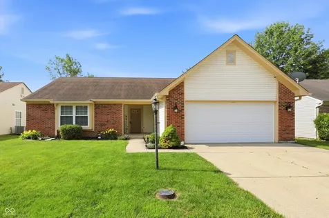 541 E Pine Ridge Drive Westfield IN 46074