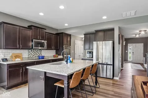 10137 Pepper Tree Lane Noblesville IN 46060
