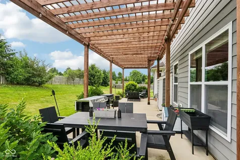 10137 Pepper Tree Lane Noblesville IN 46060