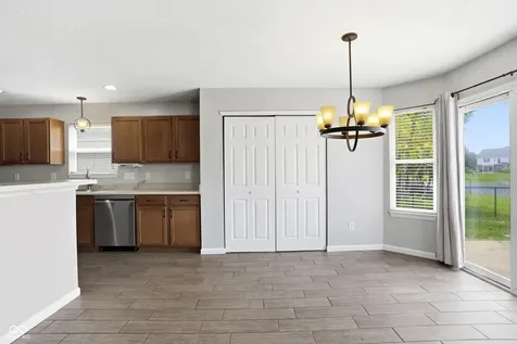 8716 N Springview Drive Mccordsville IN 46055