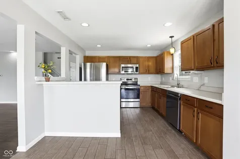 8716 N Springview Drive Mccordsville IN 46055