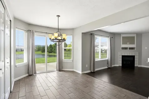 8716 N Springview Drive Mccordsville IN 46055