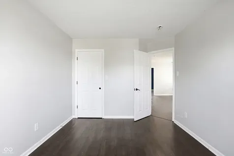 8716 N Springview Drive Mccordsville IN 46055