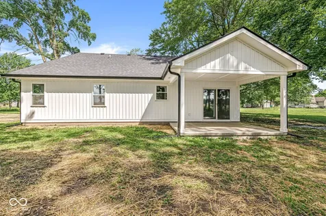 509 W Main Street Colfax IN 46035
