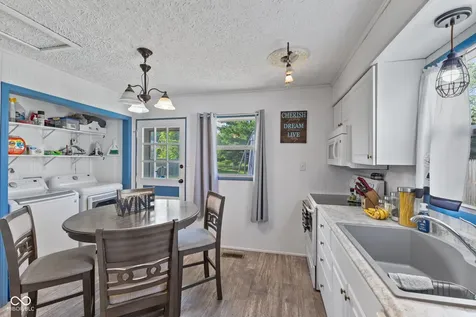 114 Hadley Street Mooresville IN 46158