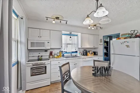 114 Hadley Street Mooresville IN 46158