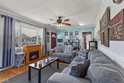 114 Hadley Street Mooresville IN 46158