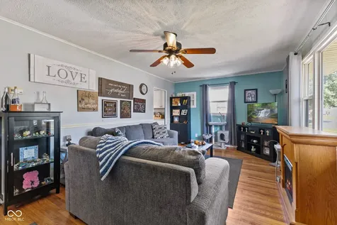 114 Hadley Street Mooresville IN 46158