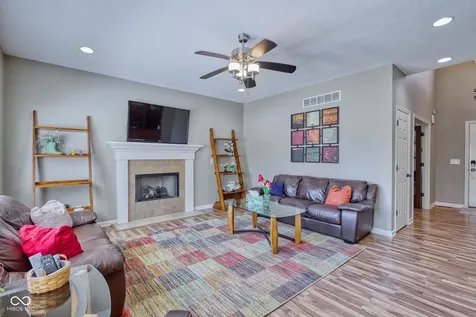 10126 Hawks Lake Drive Fishers IN 46037