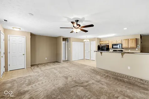 1153 Blackthorne Plainfield IN 46168