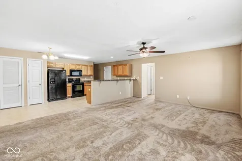 1153 Blackthorne Plainfield IN 46168