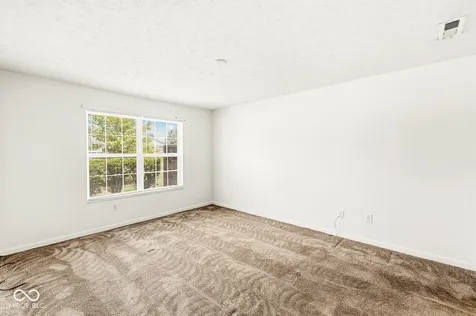 1153 Blackthorne Plainfield IN 46168