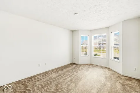 1153 Blackthorne Plainfield IN 46168