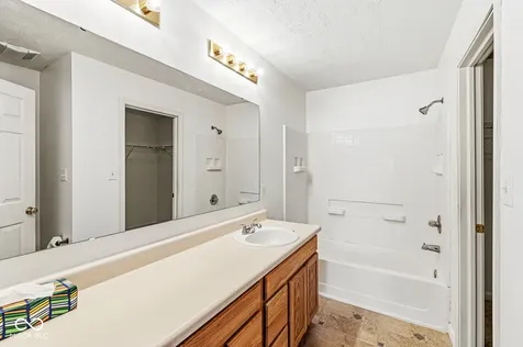 1153 Blackthorne Plainfield IN 46168