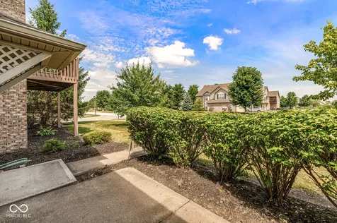 1153 Blackthorne Plainfield IN 46168