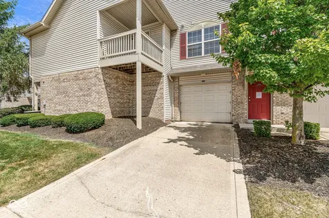 1153 Blackthorne Plainfield IN 46168