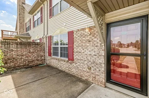 1153 Blackthorne Plainfield IN 46168