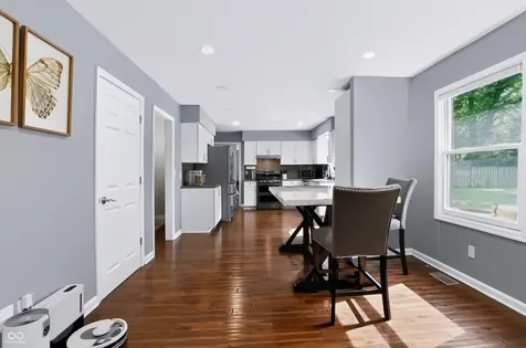242 Beechmont Drive Carmel IN 46032