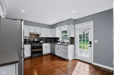242 Beechmont Drive Carmel IN 46032