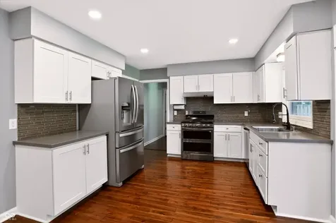242 Beechmont Drive Carmel IN 46032