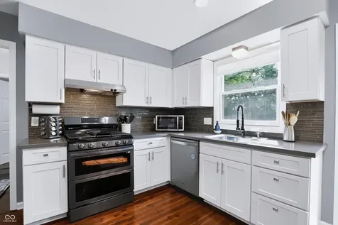242 Beechmont Drive Carmel IN 46032
