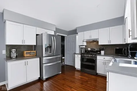 242 Beechmont Drive Carmel IN 46032