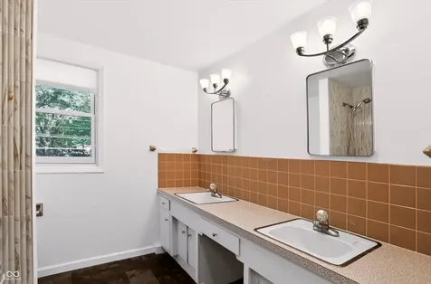 242 Beechmont Drive Carmel IN 46032