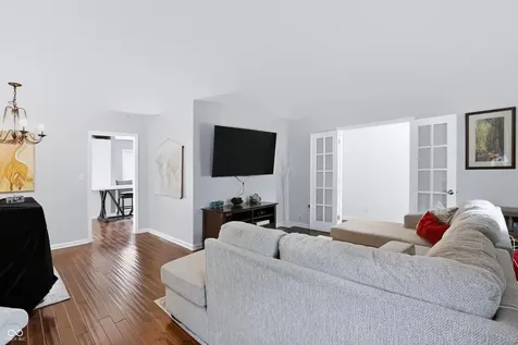 242 Beechmont Drive Carmel IN 46032